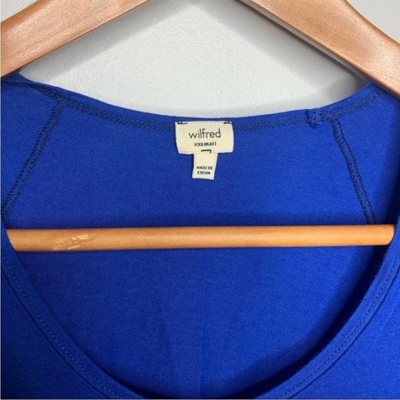 *3/20* Aritzia Wilfred Blue V Neck Top - Picture 3 of 4